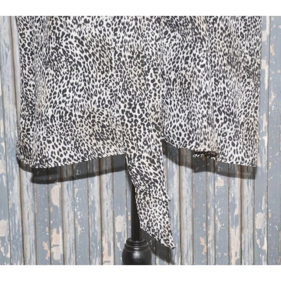 Cato Sleeveless Blouse Top Size 26W 28W Leopard Print Front Tie Lined - Picture 5 of 11